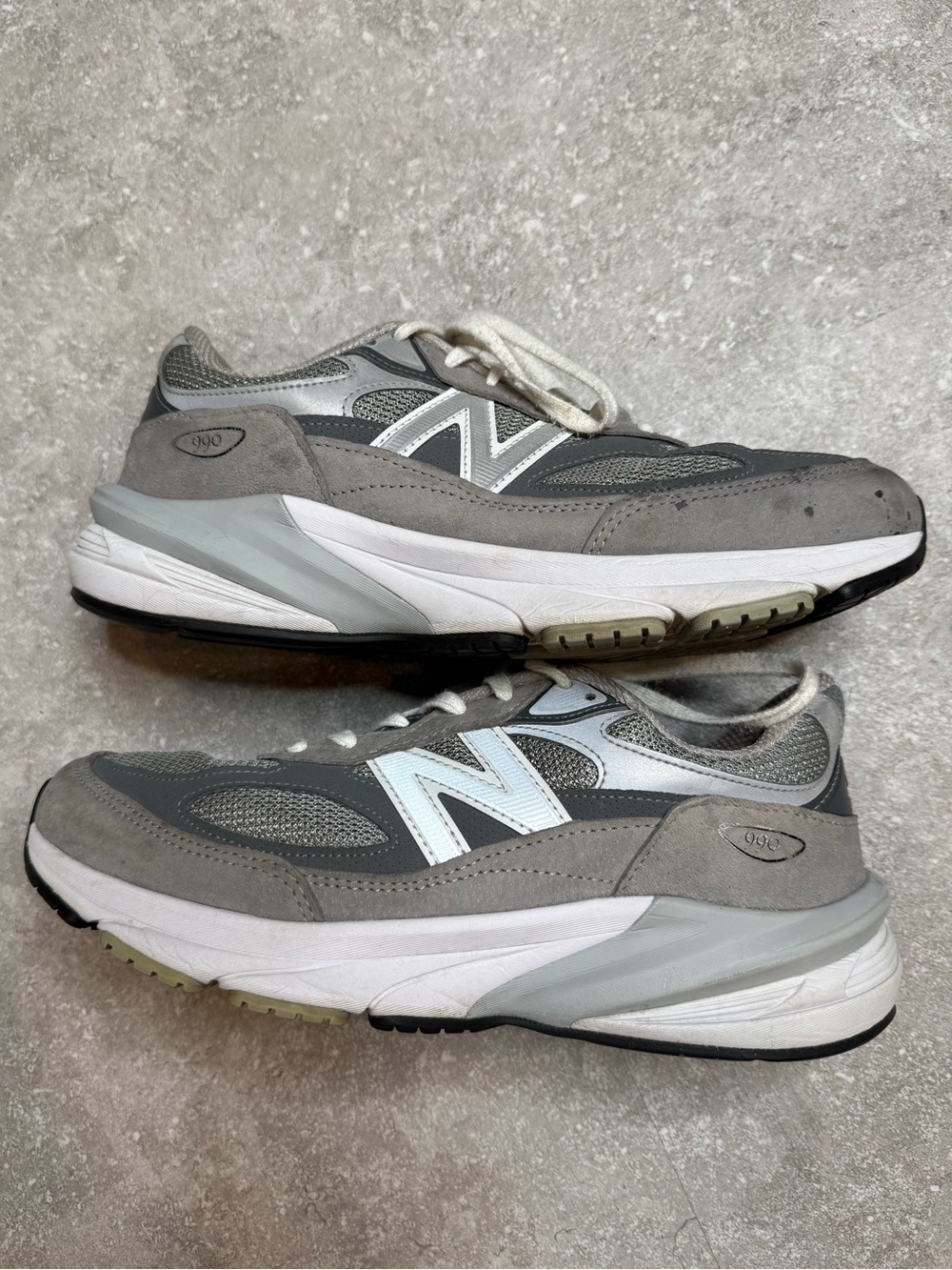 New Balance Women’s Made in USA 990v6 Grey & White size US 9.5